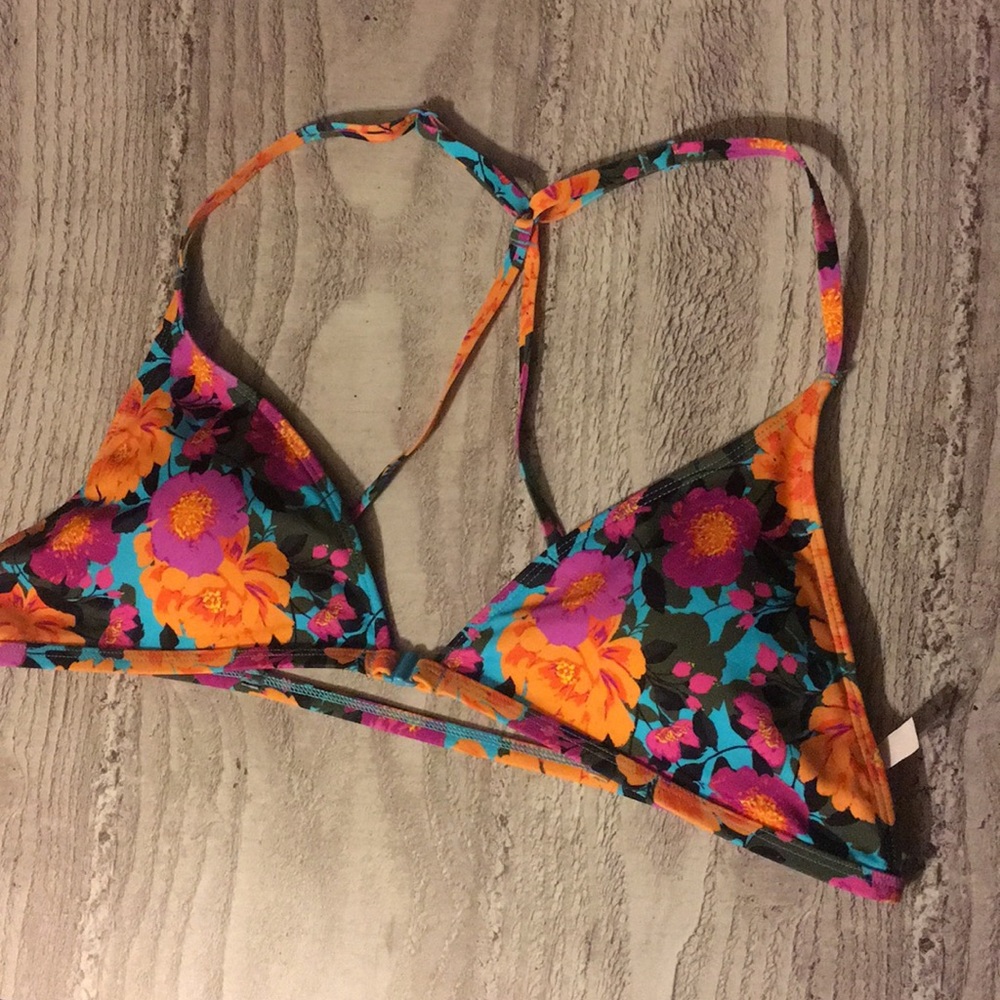 Floral triangle bikini top NWOT